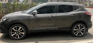 Nissan Qashqai 2017 Brown