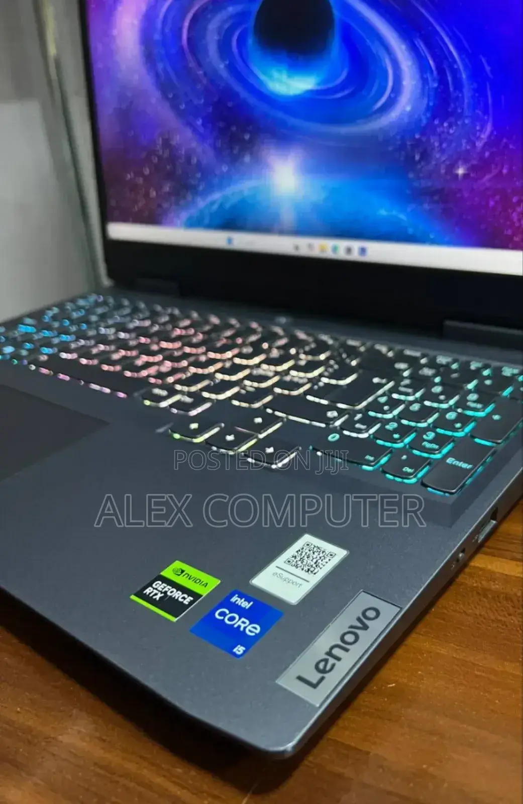 New Laptop Lenovo LOQ 15IRH8 16GB Intel Core I5 SSD 512GB