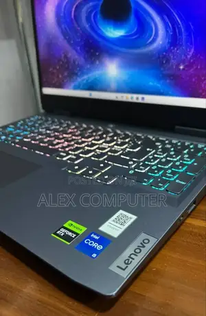 New Laptop Lenovo LOQ 15IRH8 16GB Intel Core I5 SSD 512GB