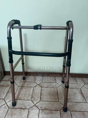 Walker驤፼walker።Π§Lightweight Yet Strong
Easy Push-Button三هwalker
