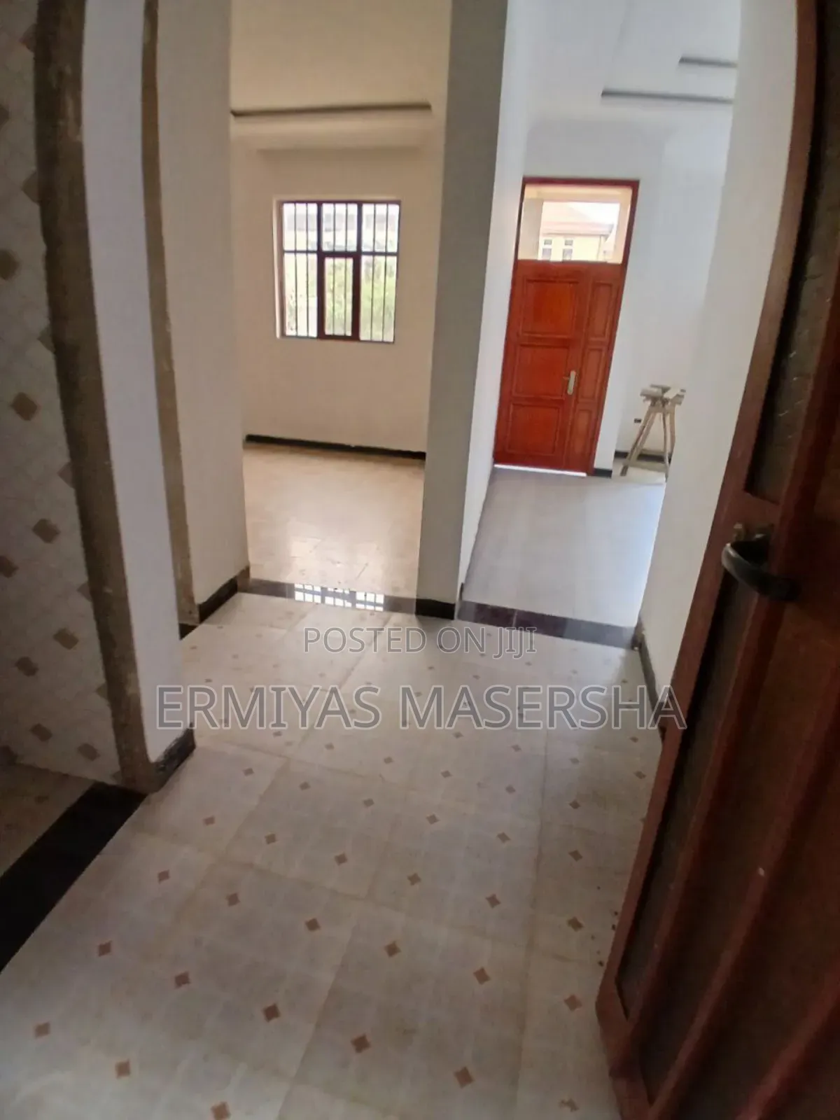 Furnished 5bdrm Villa in Yeka for sale