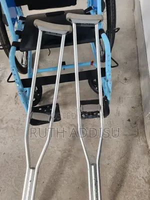 Axillary Bilateral Crutches輕輕crutches知識adjustable Crutches庭園crutches
