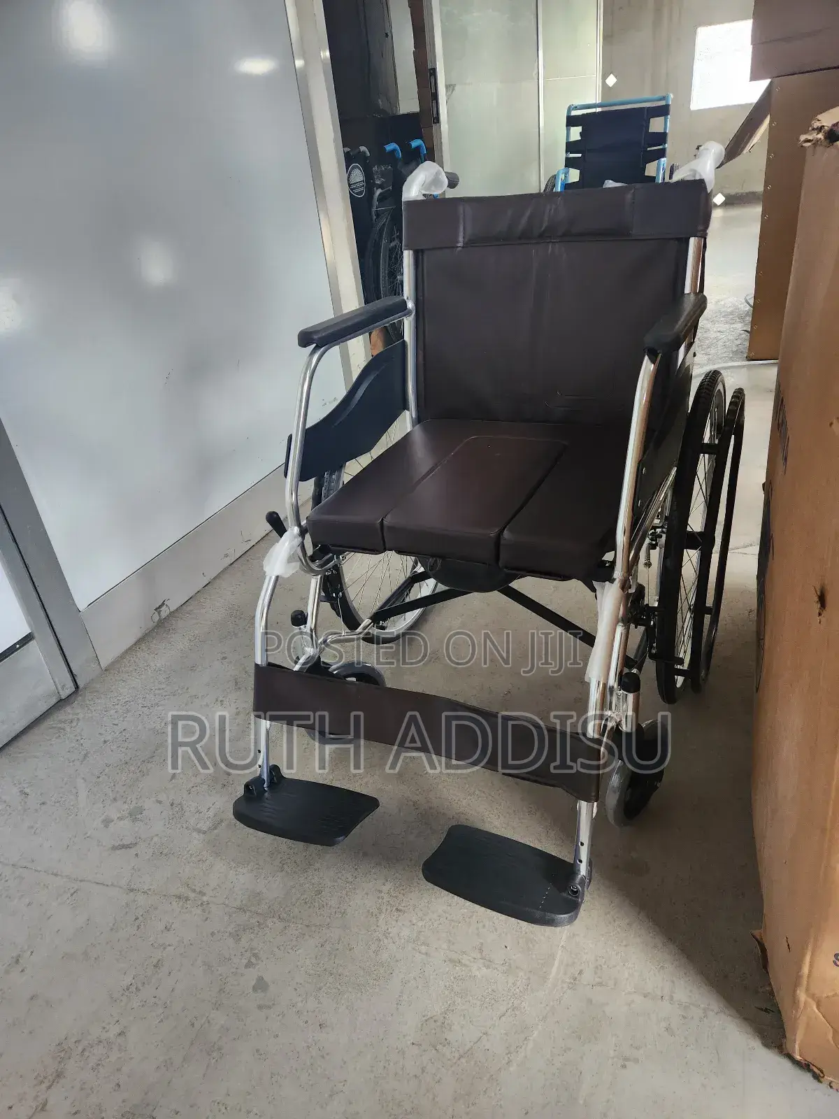 Commode Wheelchair俠客toilet Wheelchair傳播wheelchair知名commode Wheelchair
