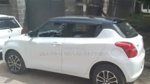 Suzuki Swift 2022 Off white