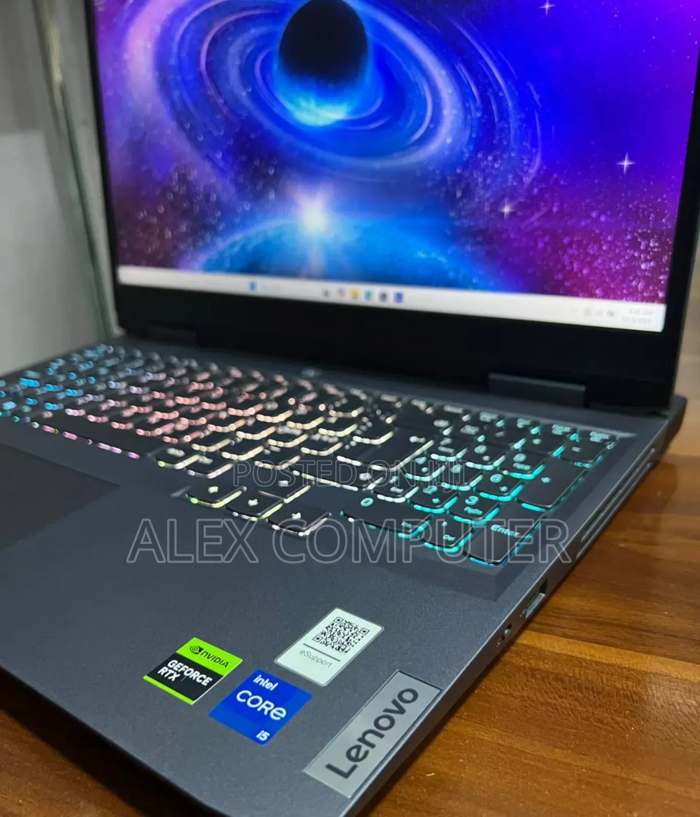 New Laptop Lenovo LOQ 15IRH8 16GB Intel Core I5 SSD 512GB