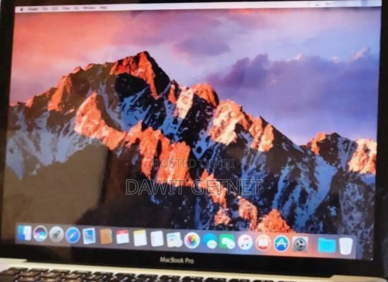 New Laptop Apple MacBook Pro 2017 4GB Intel Core i7 SSD 512GB