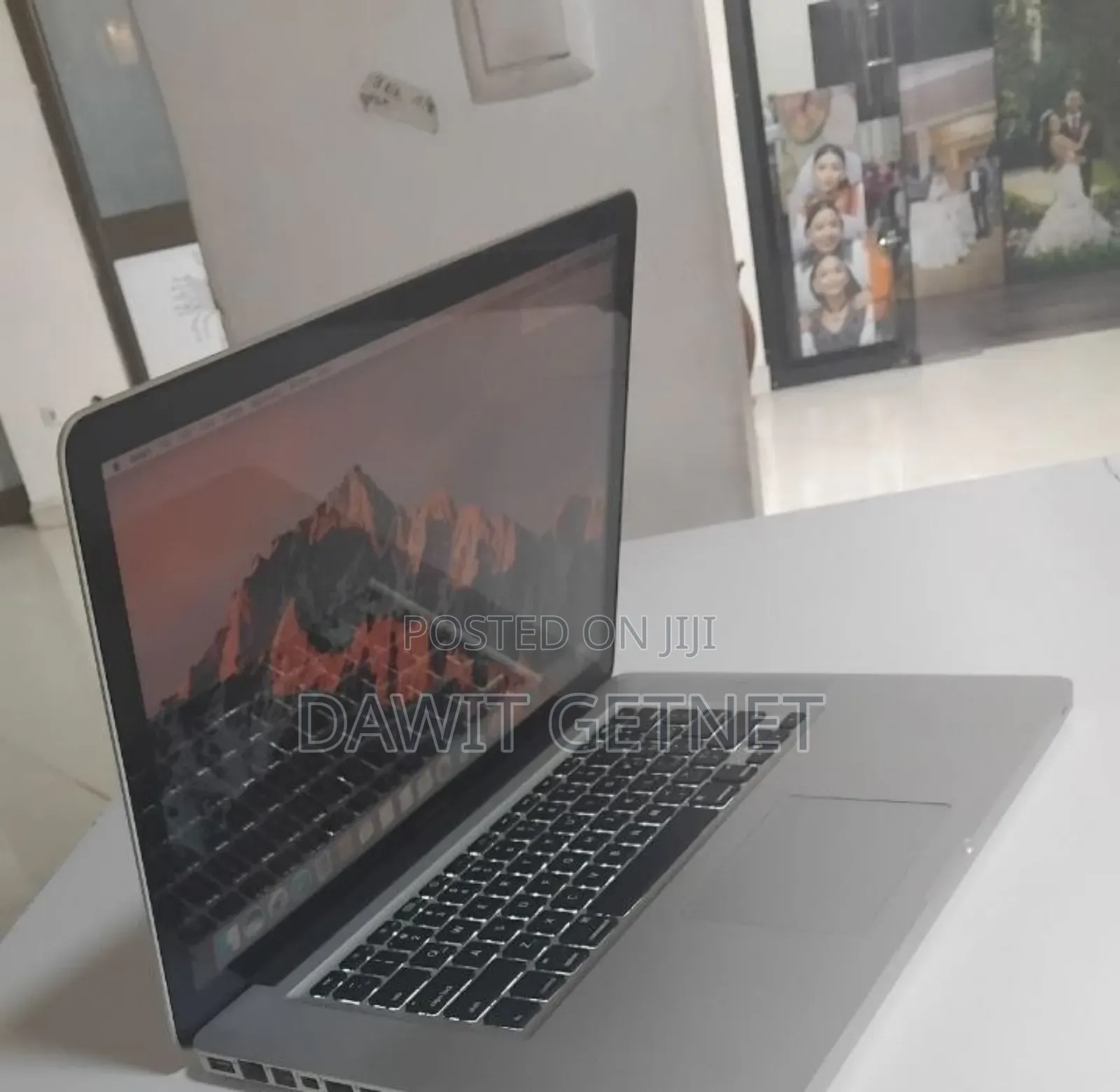 New Laptop Apple MacBook Pro 2017 4GB Intel Core i7 SSD 512GB