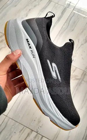 Skechers Max Run