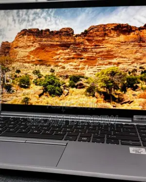 New Laptop HP ZBook Firefly 14 G7 32GB Intel Core I7 SSD 512GB