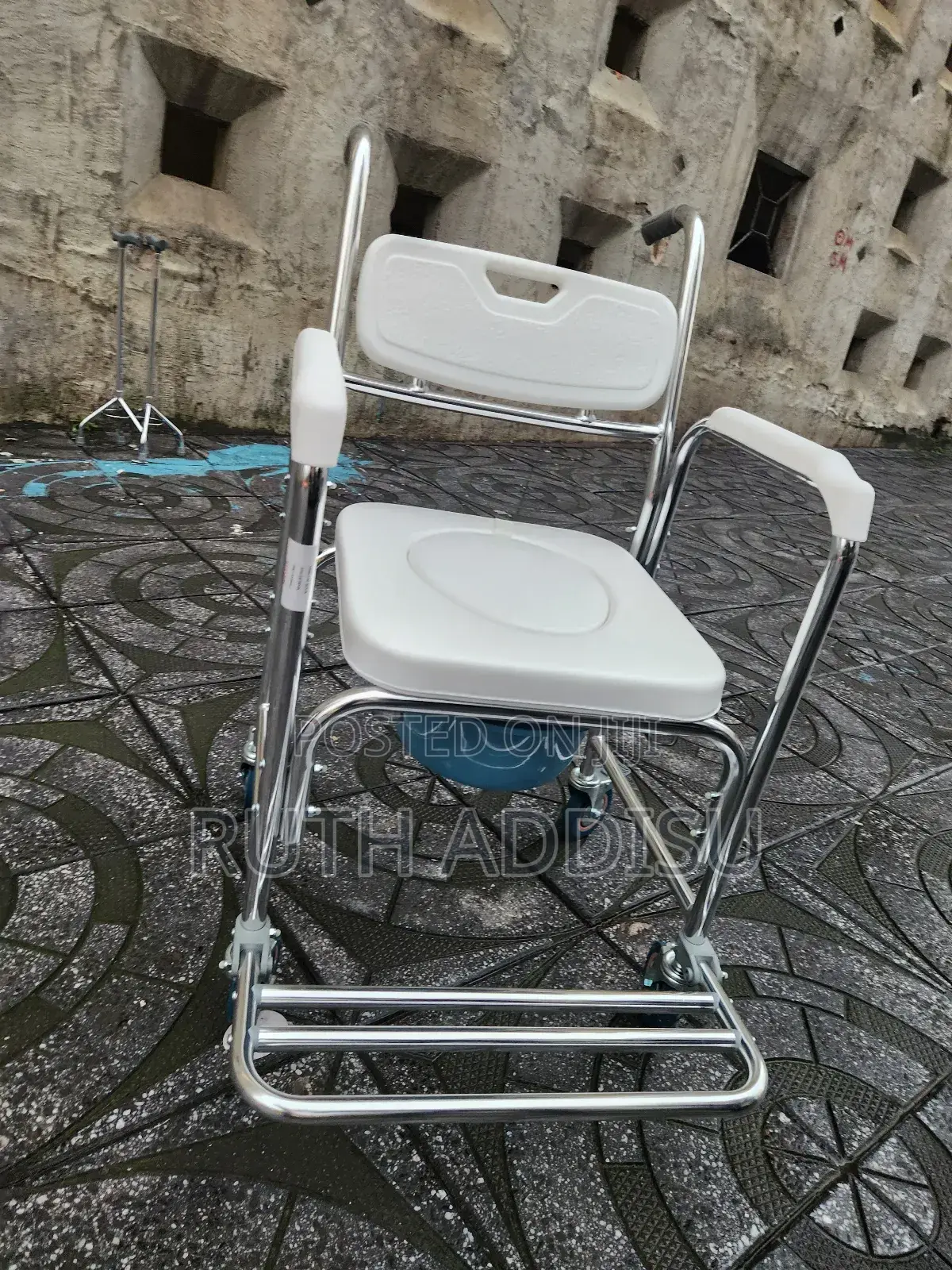 Commode Wheelchair仔在with Popo Toilet Wheelchair俠客commode Wheelchair