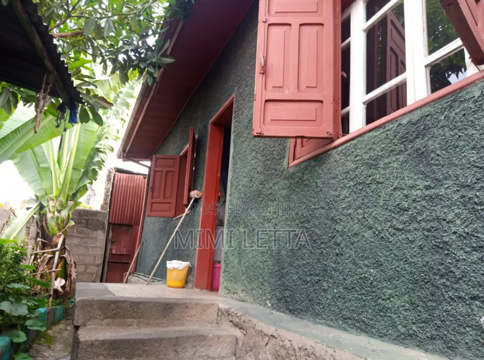 Furnished 4bdrm Villa in Lideta for sale