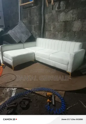 Hayet Sofa 99