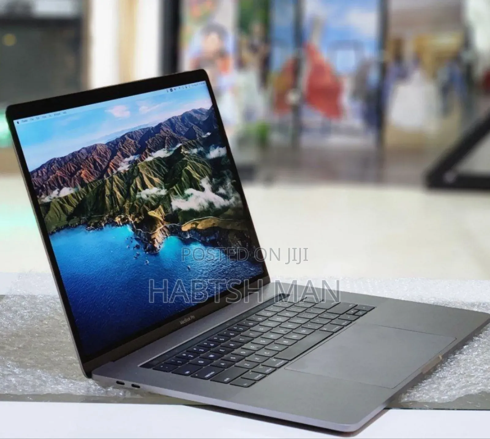 New Laptop Apple MacBook Pro 2017 16GB Intel Core I7 SSD 512GB