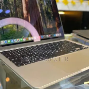 New Laptop Apple MacBook Air 2024 M3 15-Inch 16GB Intel SSD 512GB