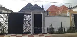 5bdrm Villa in አአ, Bole for Sale