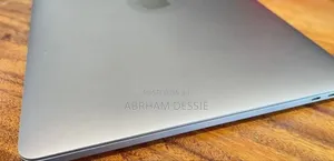 New Laptop Apple MacBook Pro 2017 16GB Intel Core I7 SSD 1T