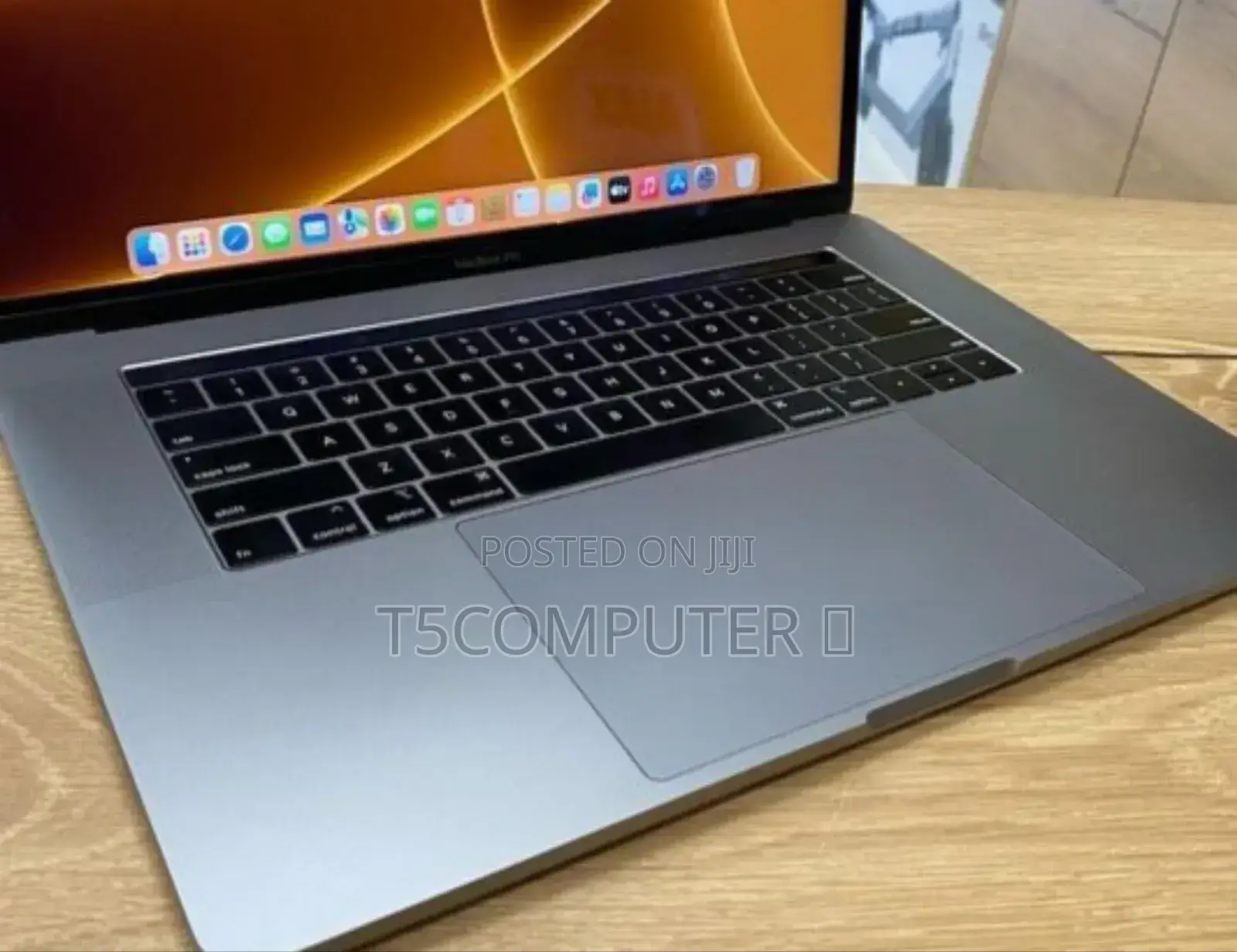 New Laptop Apple MacBook Pro 2017 16GB Intel Core I7 SSD 1T