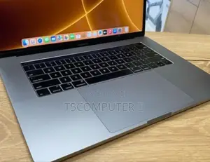 New Laptop Apple MacBook Pro 2017 16GB Intel Core I7 SSD 1T