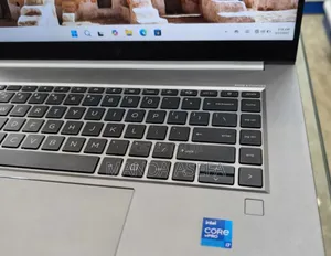 New Laptop HP ZBook 15 16GB Intel Core i7 SSD 512GB
