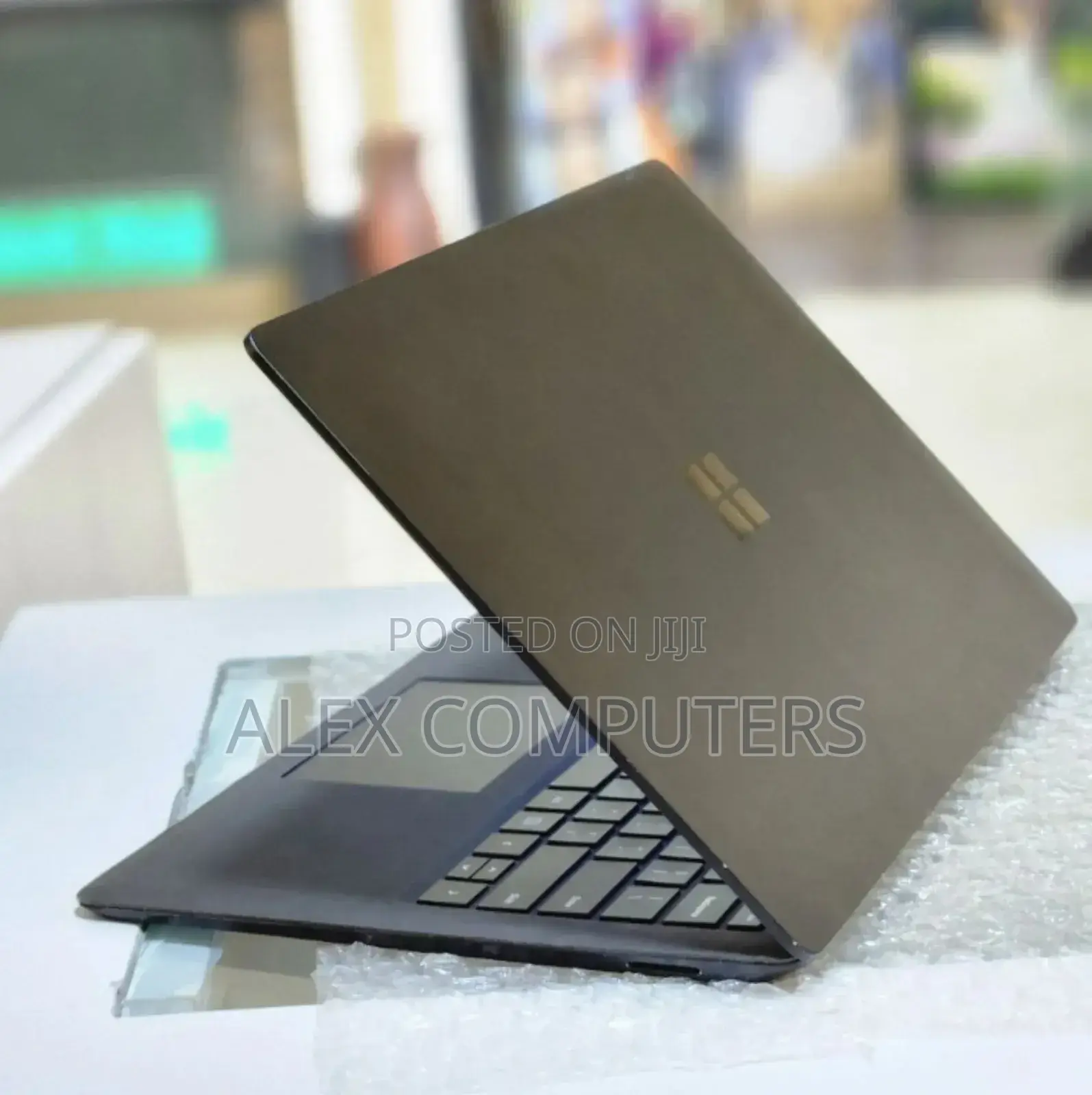 New Laptop Microsoft Surface 16GB Intel Core i7 SSD 512GB