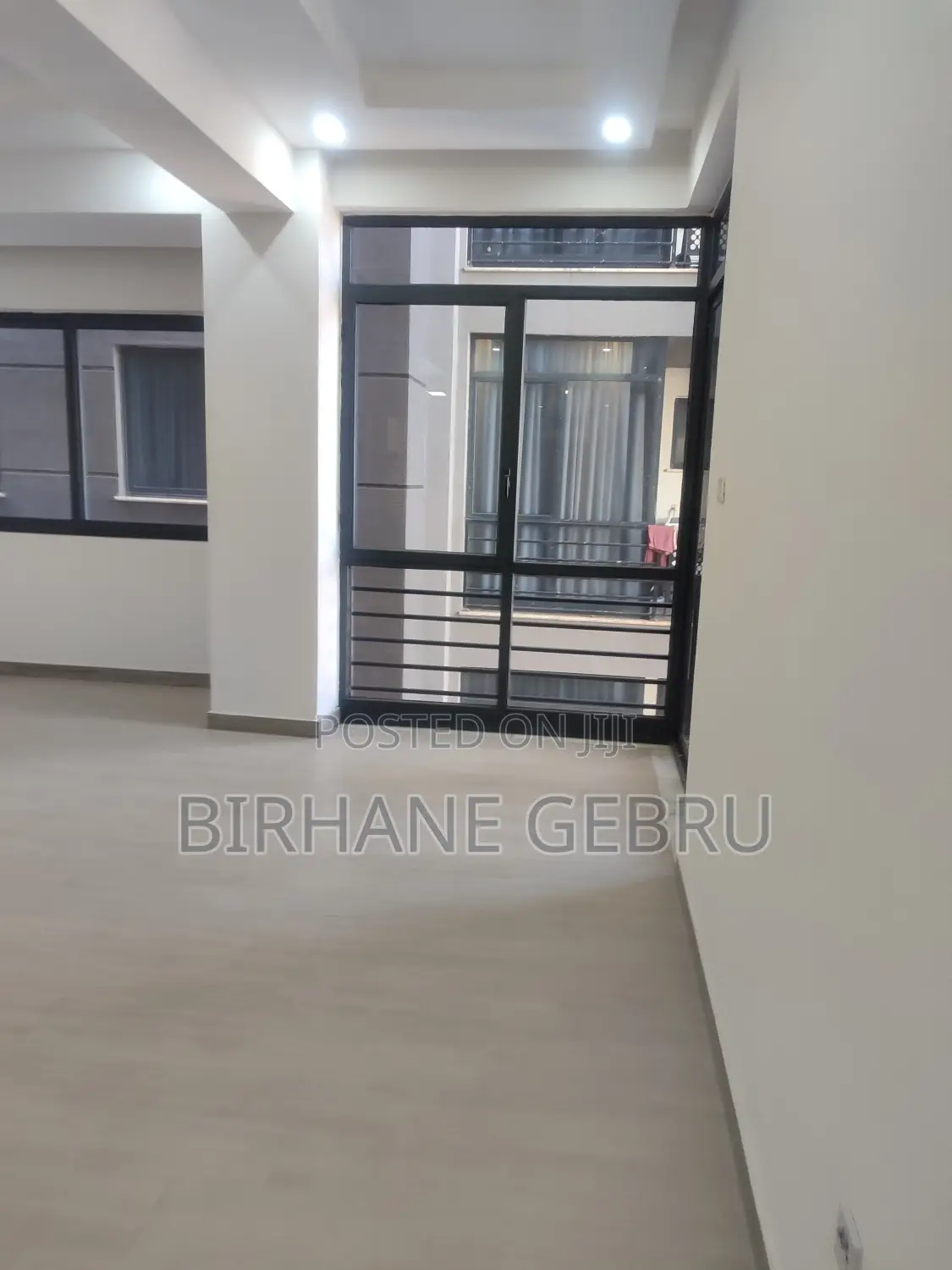 4bdrm Apartment in Luxury Apartiment, Yeka for sale