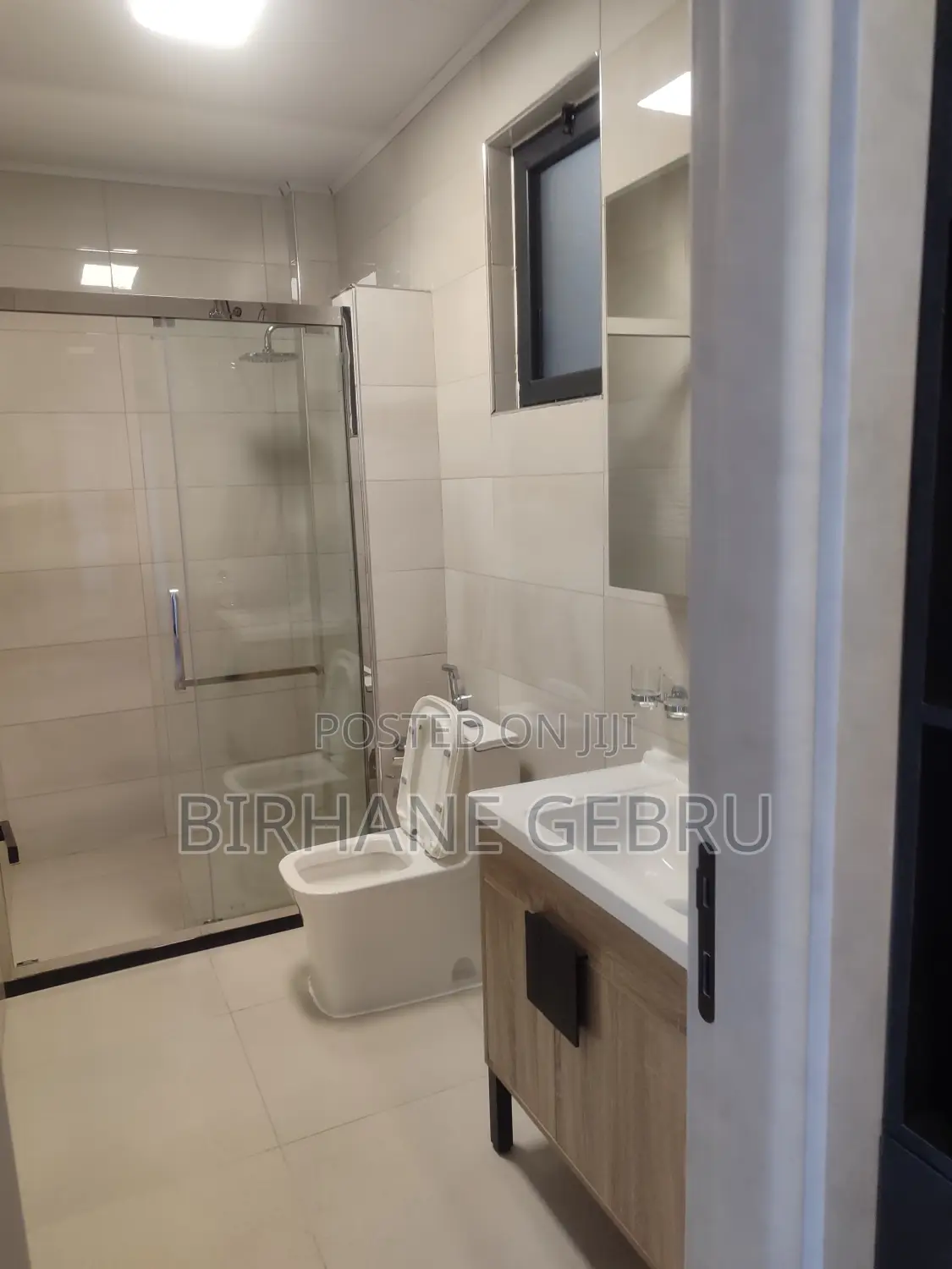 4bdrm Apartment in Luxury Apartiment, Yeka for sale