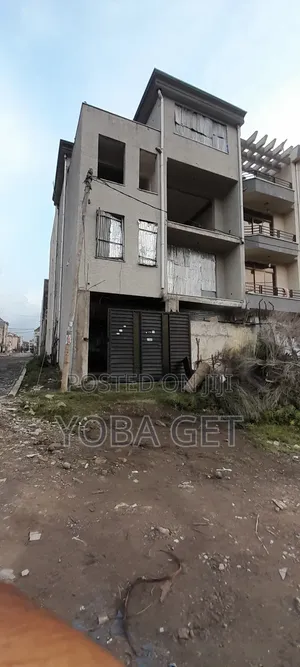 6bdrm House in Akaky Kaliti for sale