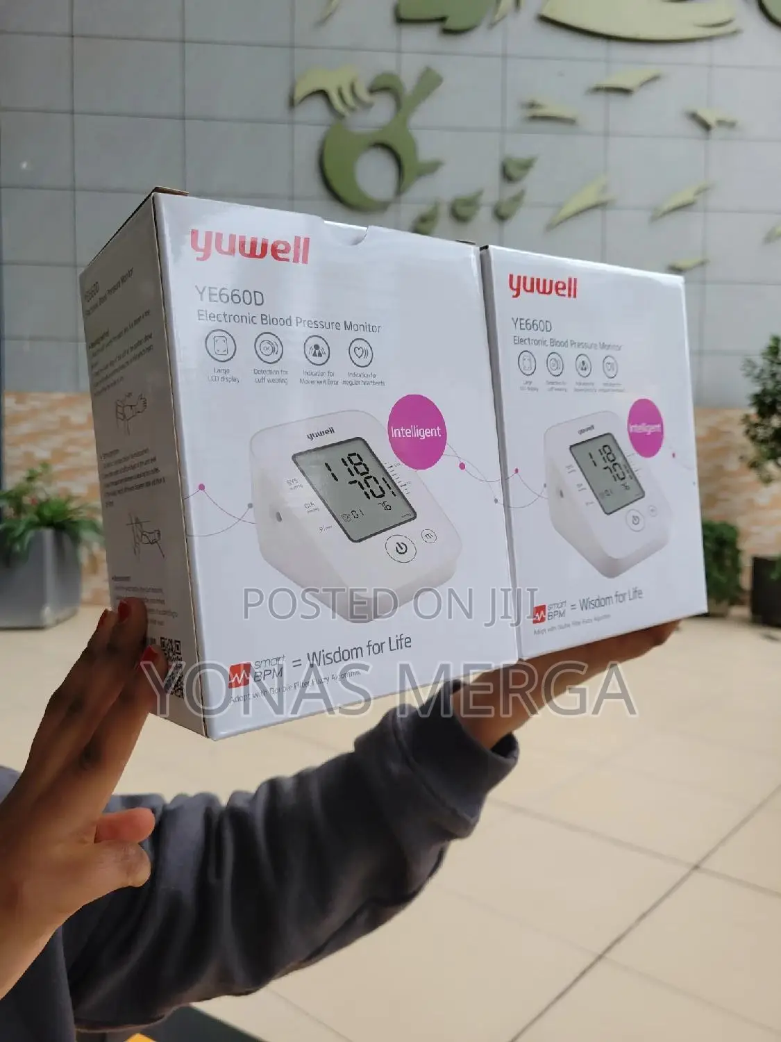 Blood Pressure Monitor隧صfeatures, Accurate Monitor§三monitoring Health