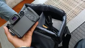 Conon Mirrorless R7