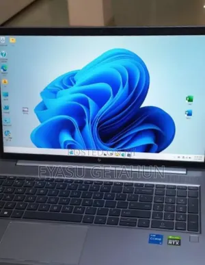 New Laptop HP ZBook Firefly 16inch G9 16GB Intel Core I5 SSD 512GB