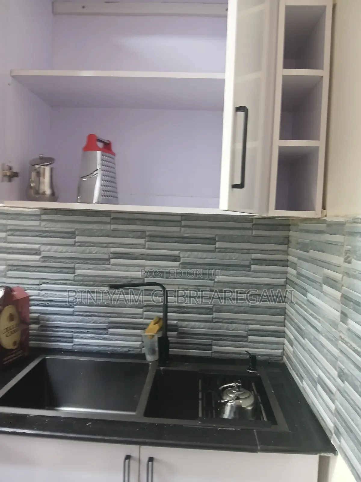 Furnished 1bdrm Apartment in Apartment, Yeka for rent