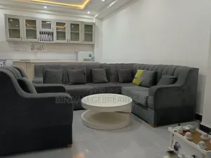 Furnished 1bdrm Apartment in Apartment, Yeka for rent