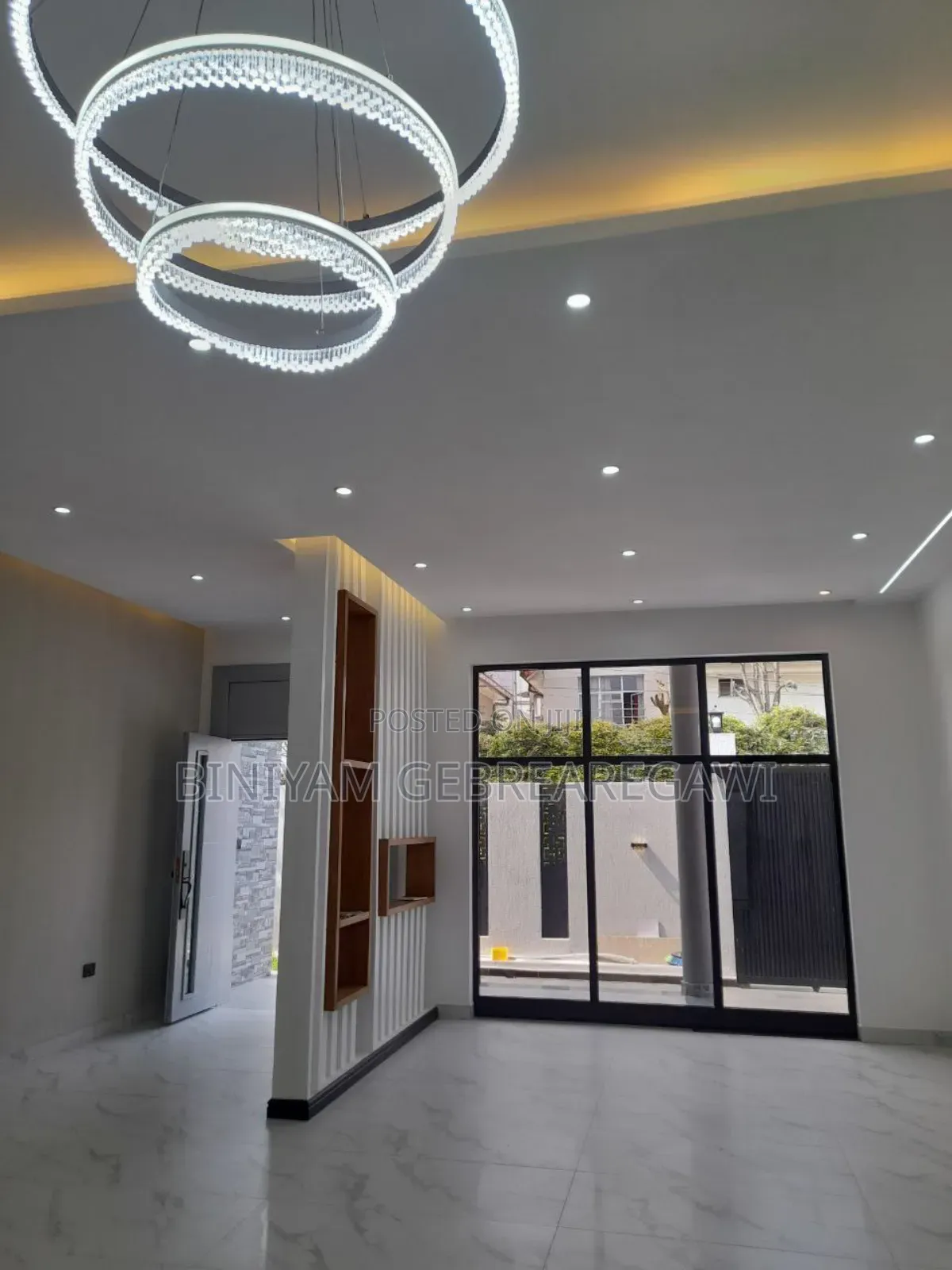 8bdrm House in G+2, Yeka for rent