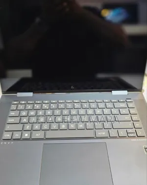 New Laptop HP Envy X360 8GB Intel Core I5 SSD 256GB
