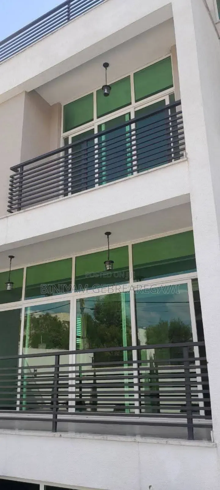 8bdrm House in G+2, Yeka for rent