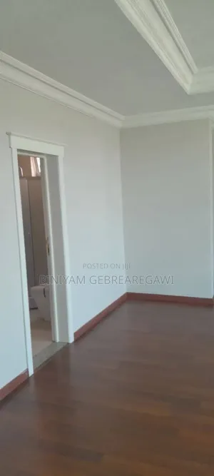 8bdrm House in G+2, Yeka for rent