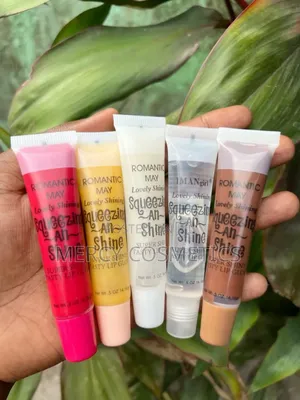 Romantic May Lip Gloss