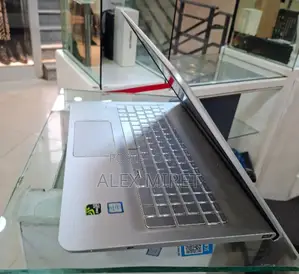 New Laptop HP Envy X360 12GB Intel Core I5 HDD 1T