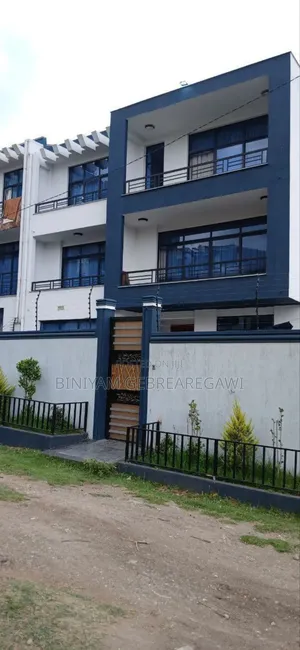 9bdrm House in G+2, Yeka for rent