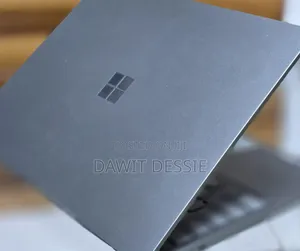 New Laptop Microsoft Surface 8GB Intel Core I5 SSD 256GB