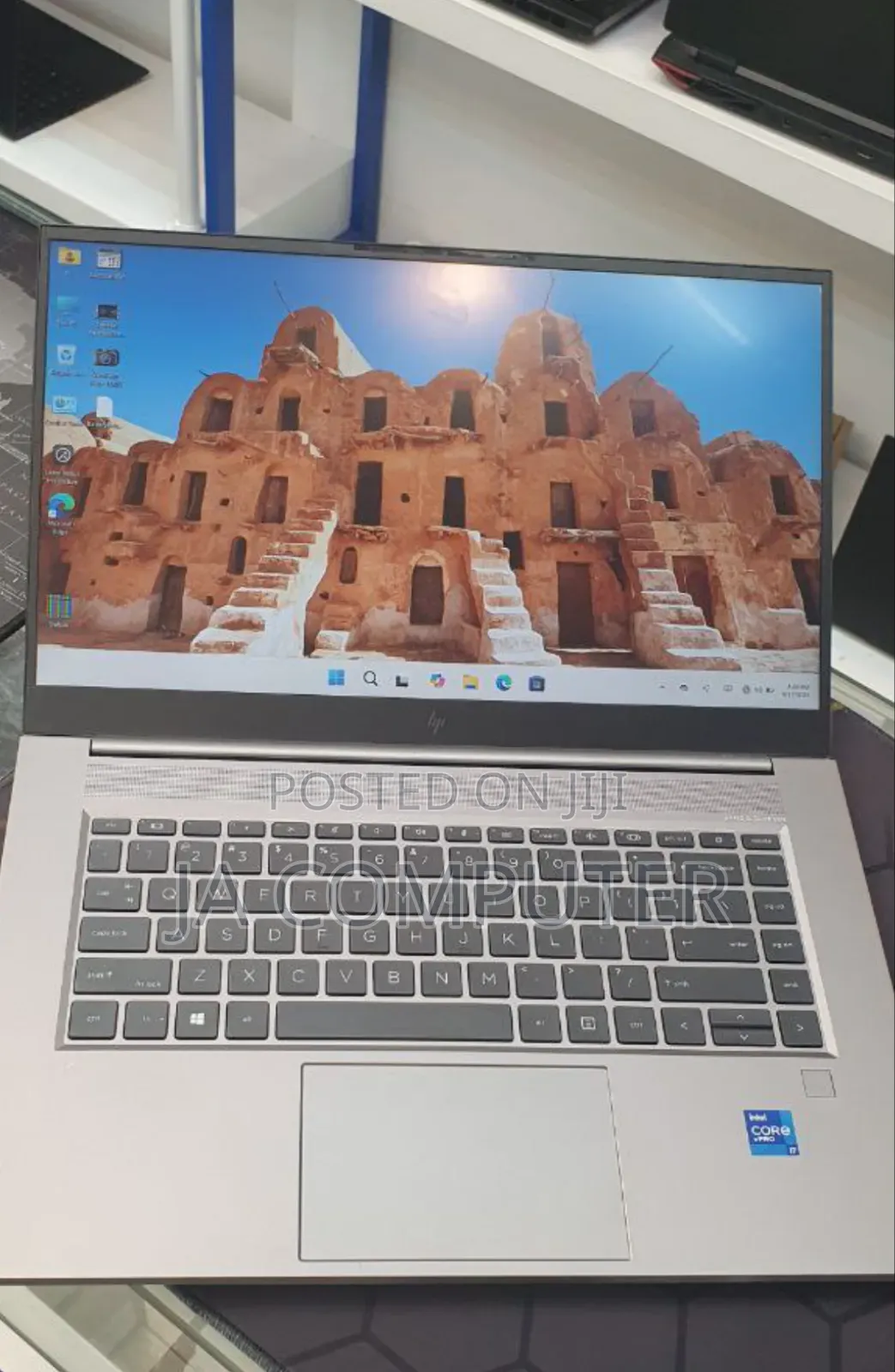 New Laptop HP ZBook Fury 15 G8 16GB Intel Core I7 SSD 512GB