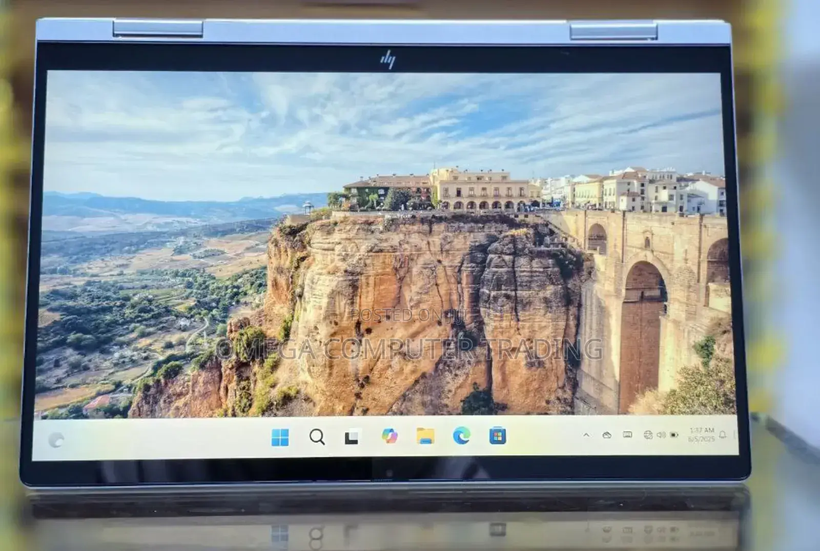 New Laptop HP Envy X360 8GB Intel Core i5 SSD 1T