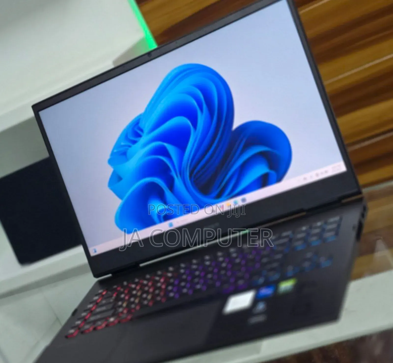 New Laptop HP Omen 17 16GB Intel Core I7 SSD 1T