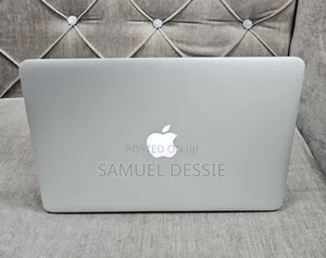 New Laptop Apple MacBook Pro 2015 8GB Intel Core I5 SSD 128GB