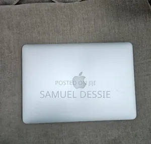 New Laptop Apple MacBook Pro 2015 8GB Intel Core I5 SSD 128GB
