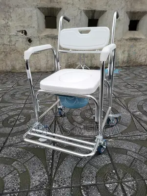 Pot/Bedside Commode Is Designed With Four Waterproof Wheels Handles