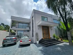 5bdrm Villa in Bole for sale