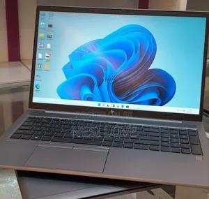 New Laptop HP ZBook 15 32GB Intel Core I7 SSD 512GB