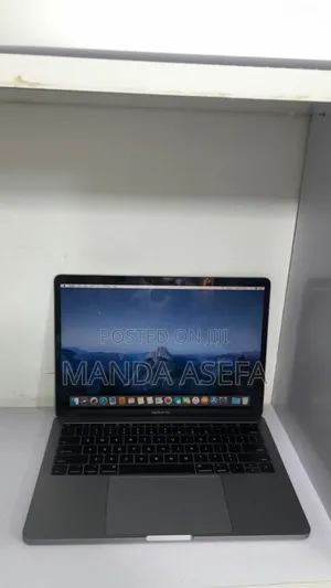 New Laptop Apple MacBook Pro 2017 8GB Intel Core I5 SSD 128GB