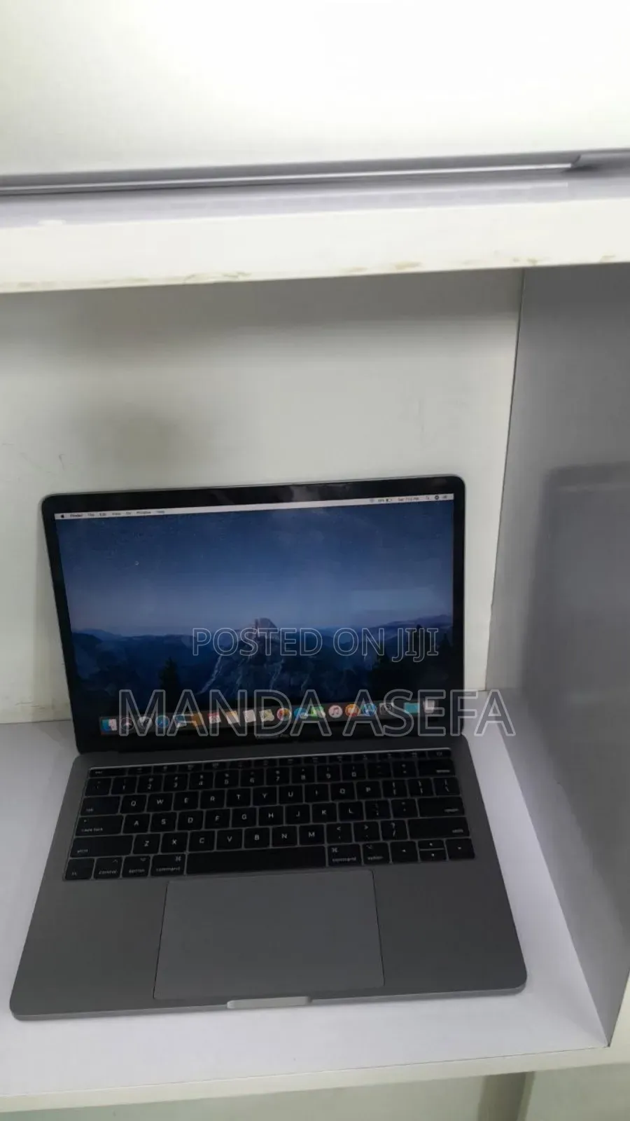 New Laptop Apple MacBook Pro 2017 8GB Intel Core I5 SSD 128GB